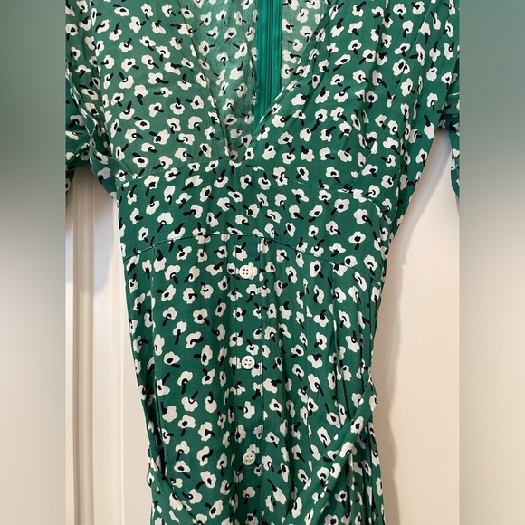 Faithful the Brand Midi Dress. - Picture 2 of 3